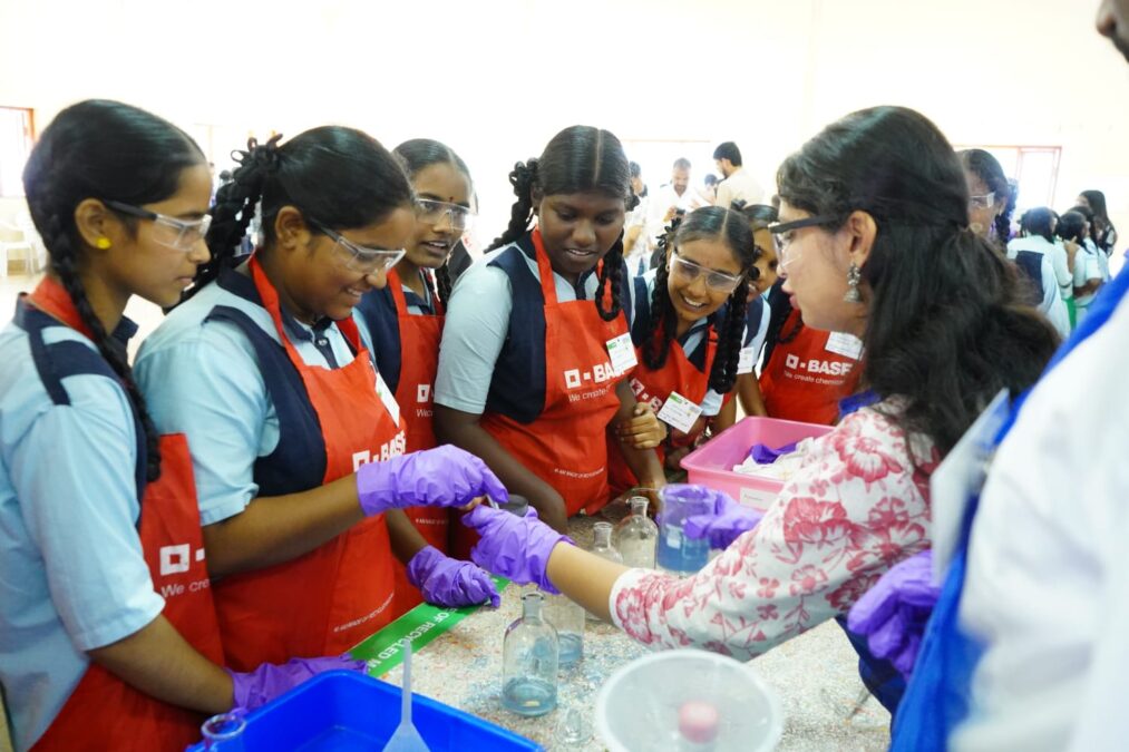 बीएएसएफ किड्स’ लैब ने हैदराबाद में 1,150 छात्रों को रसायन और जलवायु शिक्षा दी
